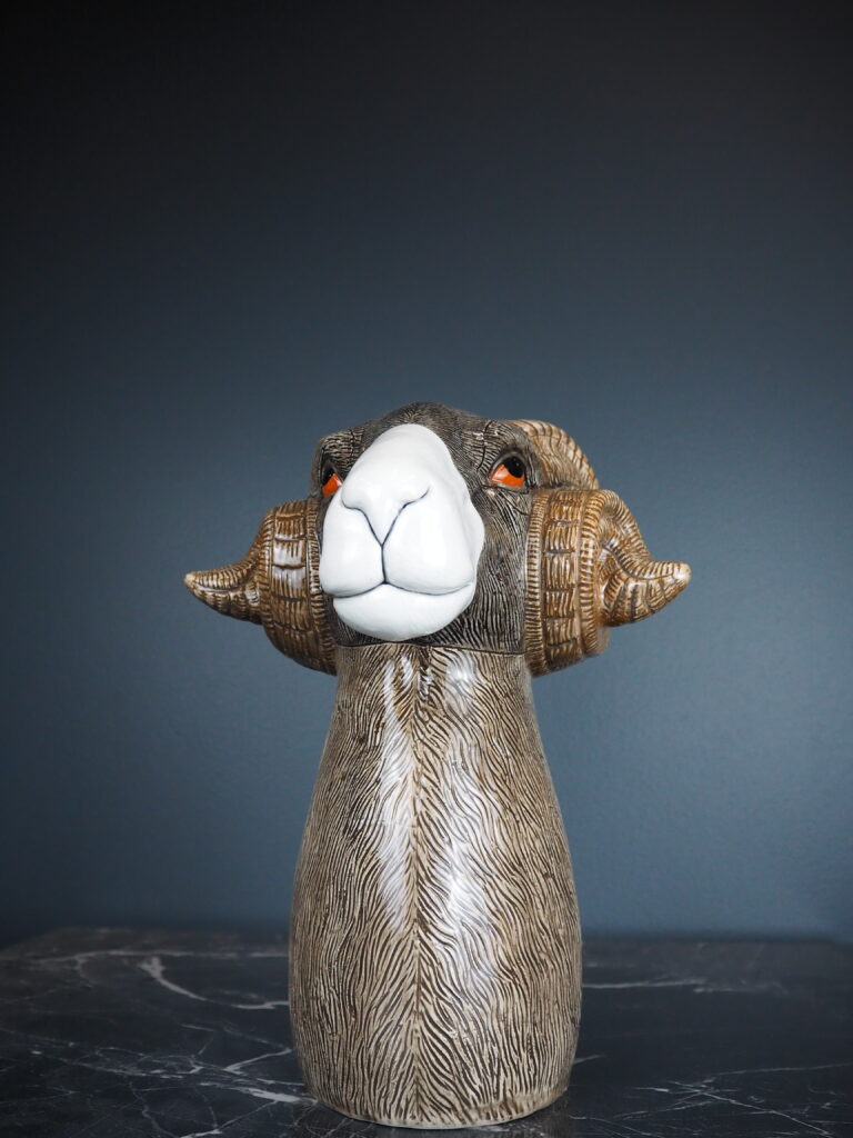 The Gilmore goat vase - Image 4