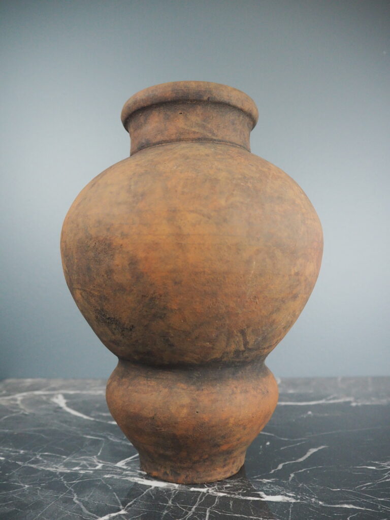 seo Antique Vase