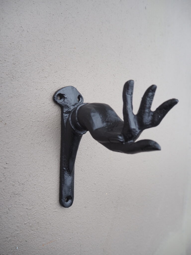 Hand console