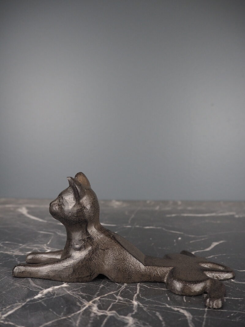 Cleo cat door stopper