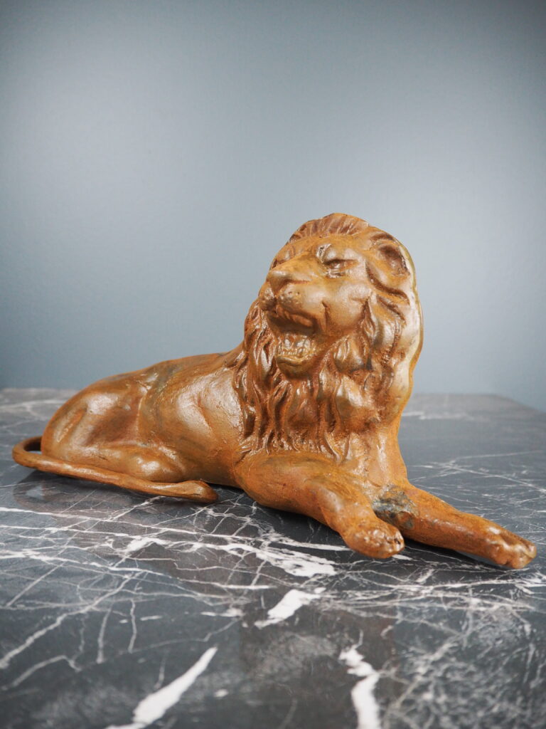 Louie lion real rust