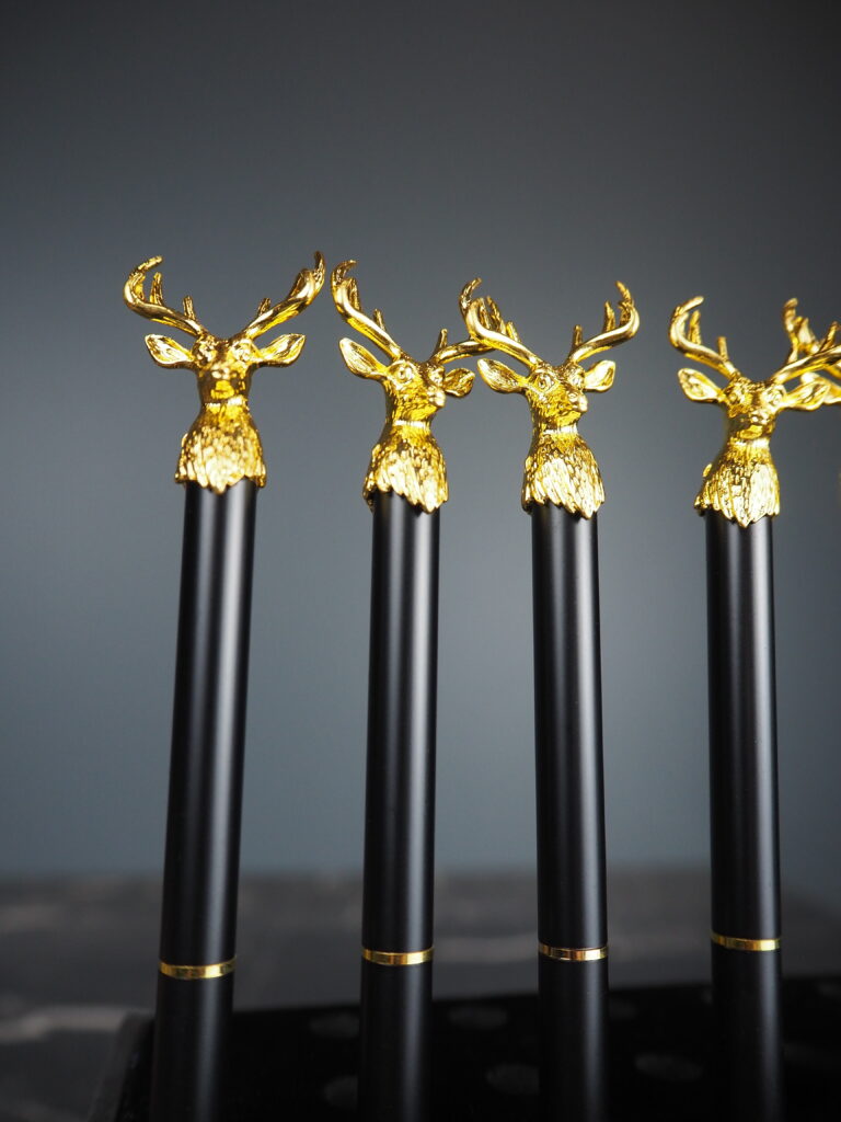 Golden moose ball pen