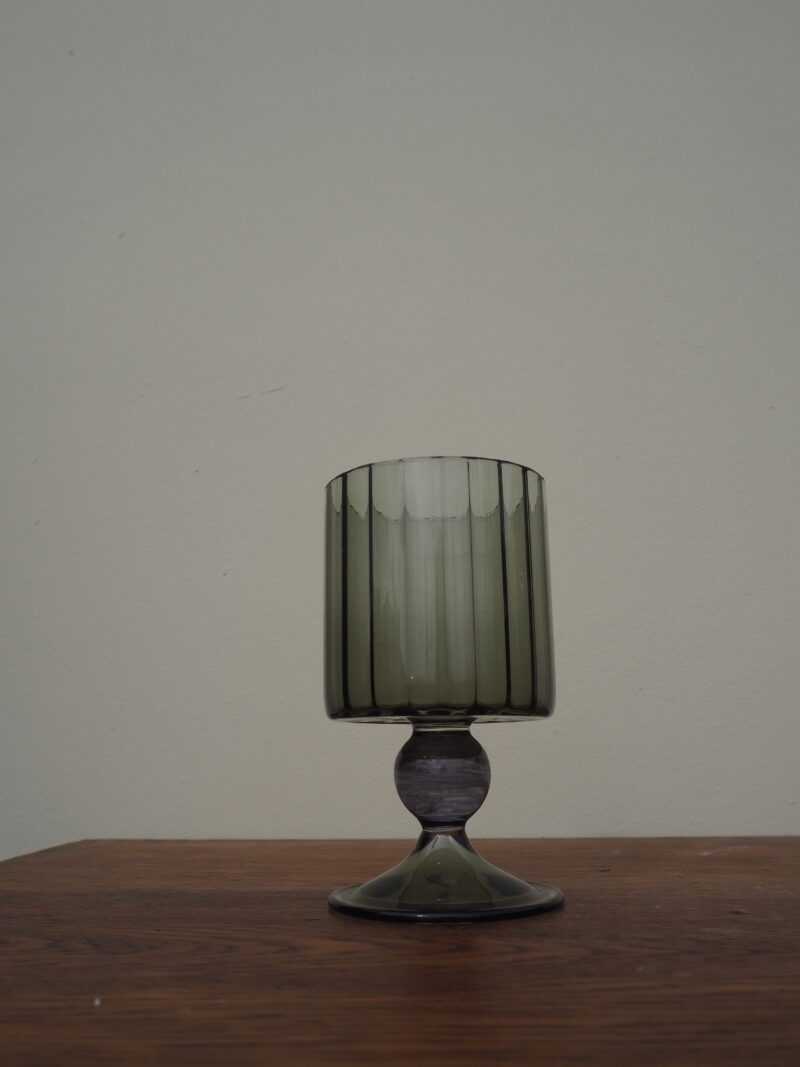 Sway wine glass green/smoke