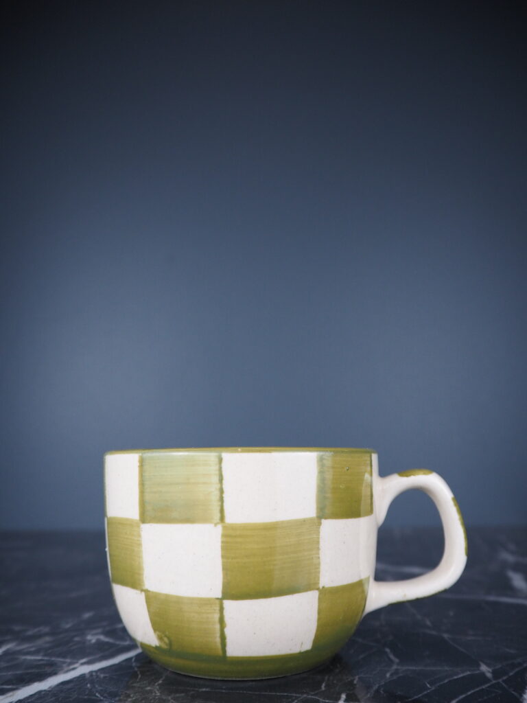 Fabiola Ceramic mug green check Hand painted
