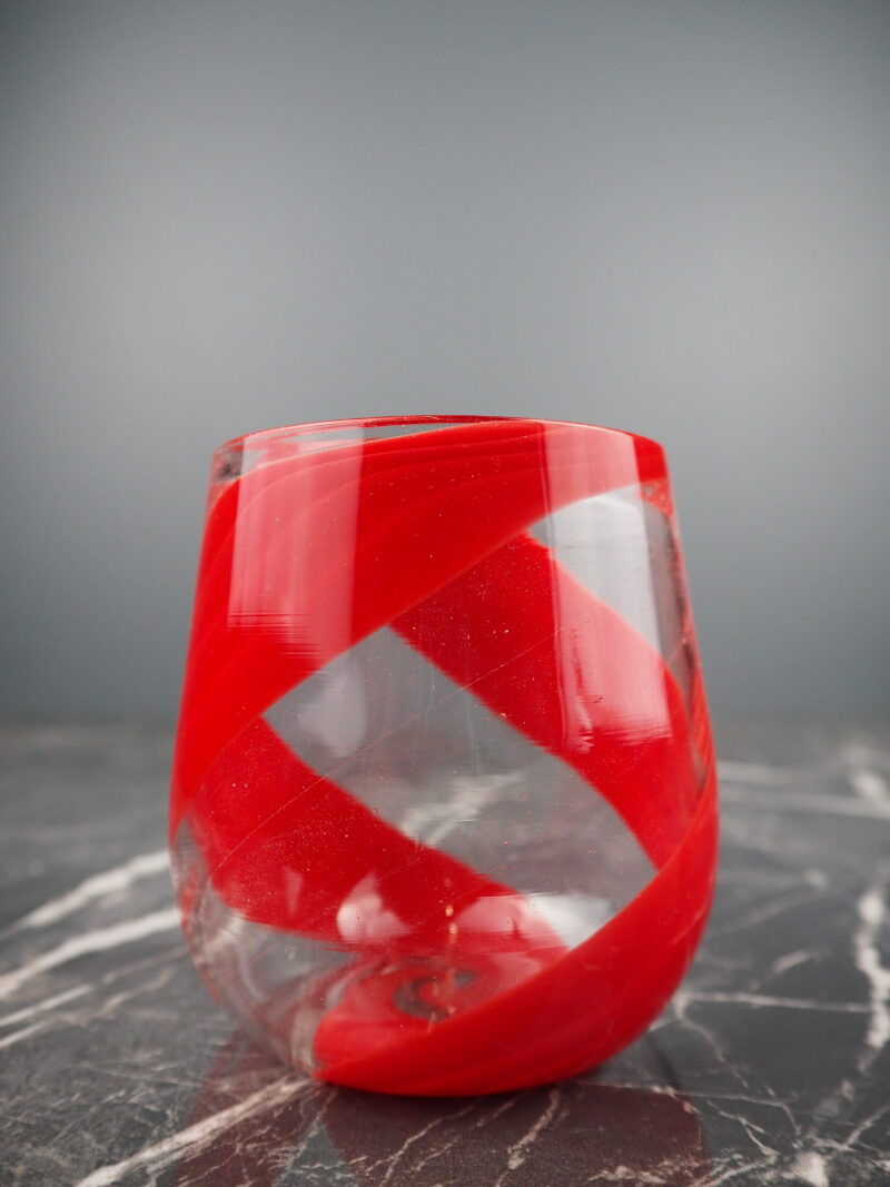 Glass red