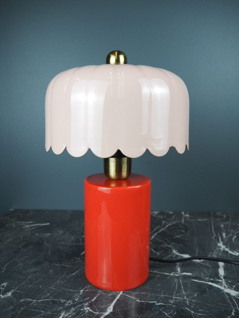 Table lamp