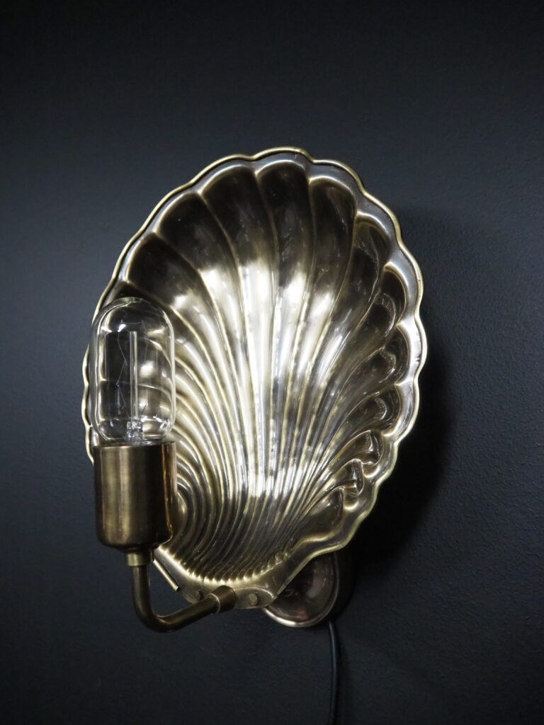 Salona Brass Seashell Wall Light Ant Brass - Image 3