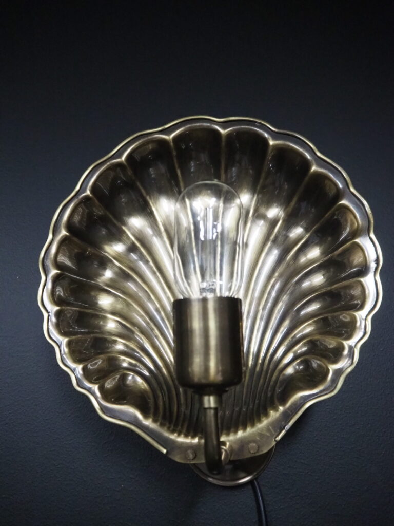 Salona Brass Seashell Wall Light Ant Brass - Image 5