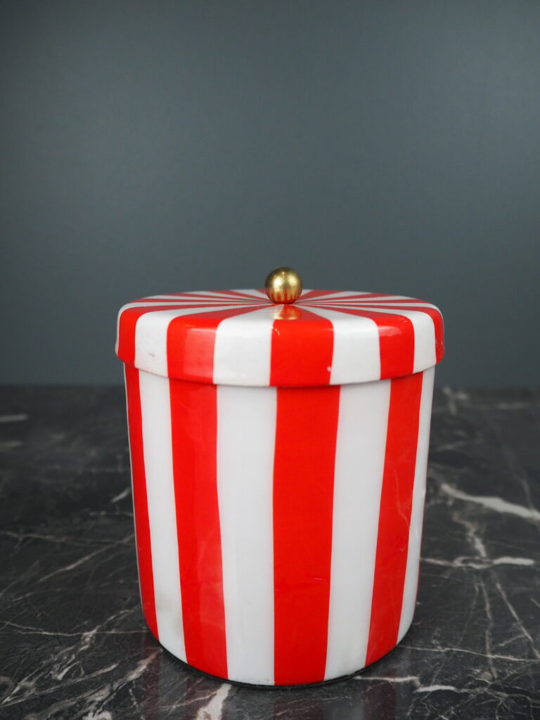 Bowl with lid - Image 2