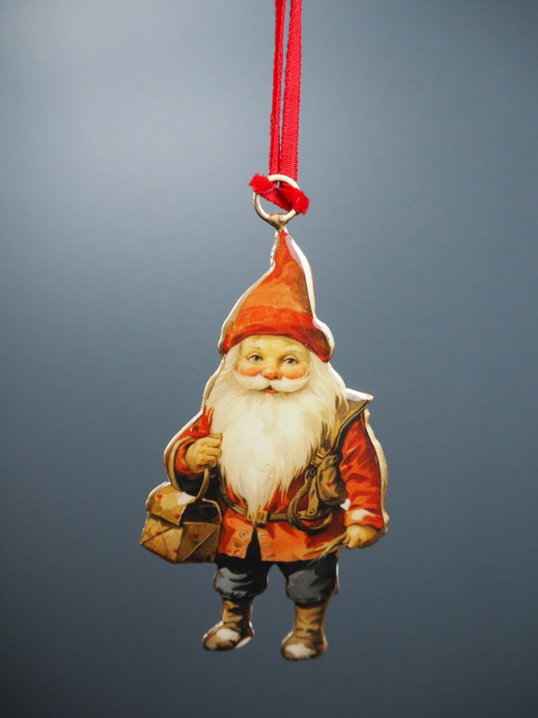 Santa Hanging - Image 3