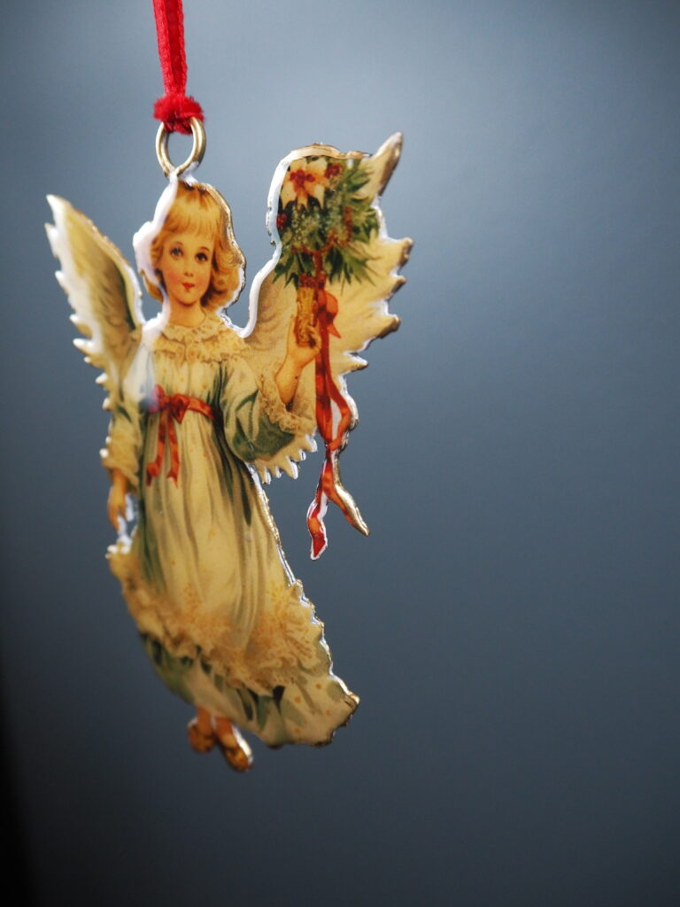 Angel Hanging - Image 3