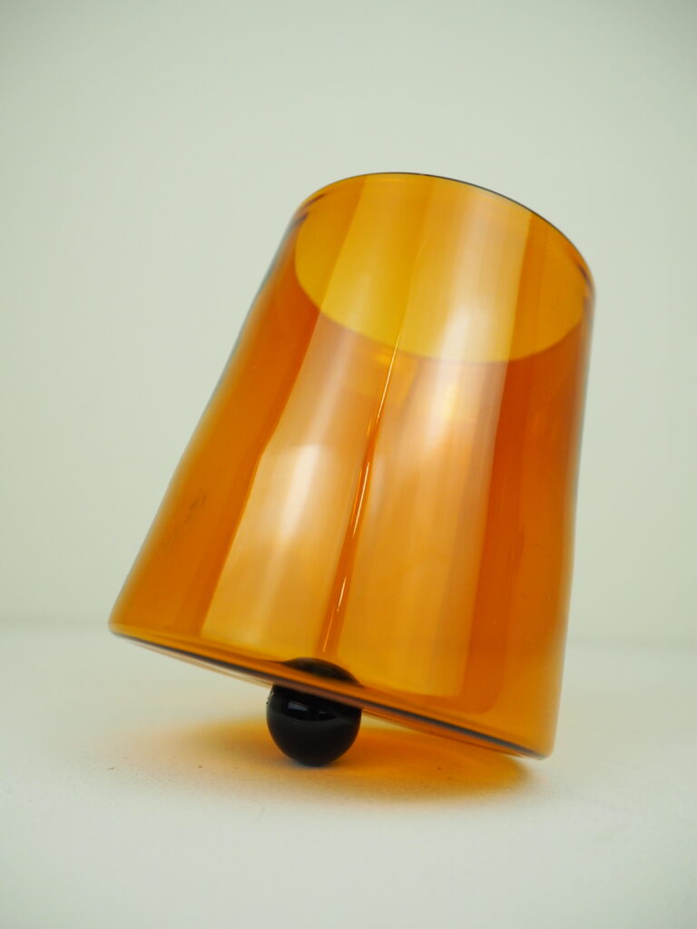 Glass on the edge - Image 4