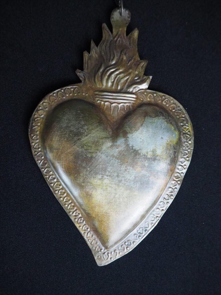 Heart brass ant - Image 2