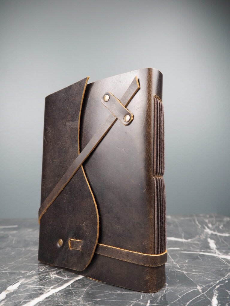 Vintage leather journal w string closure - Image 2