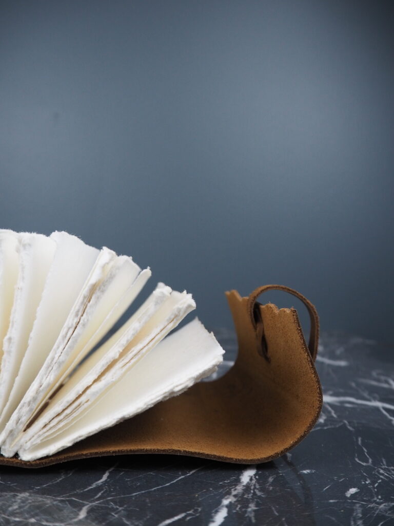 Vintage leather journal w string closure - Image 4