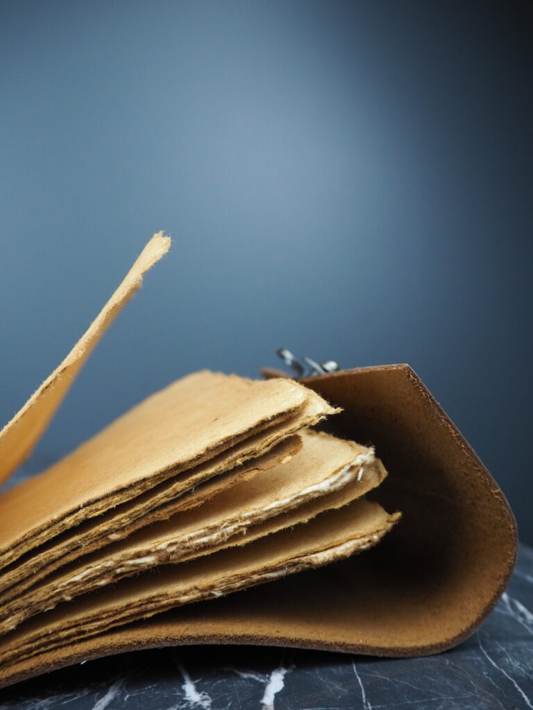 Vintage leather journal w lock - Image 2