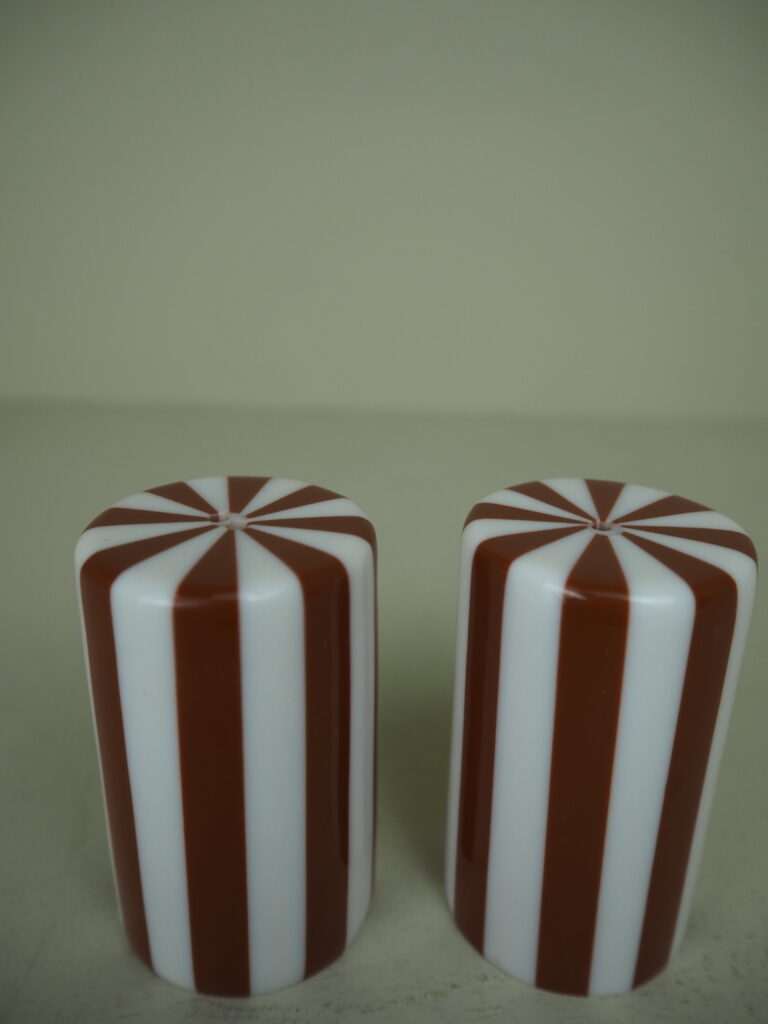 Resin Salt & Pepper - Image 3