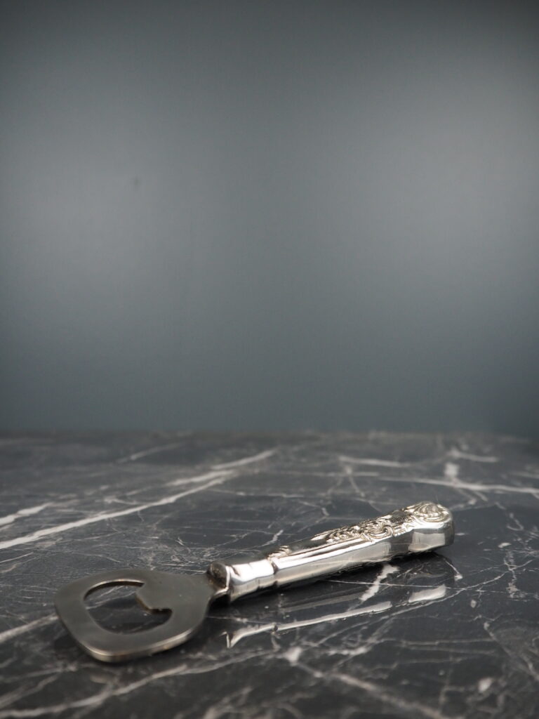 Bottle opener - Image 2