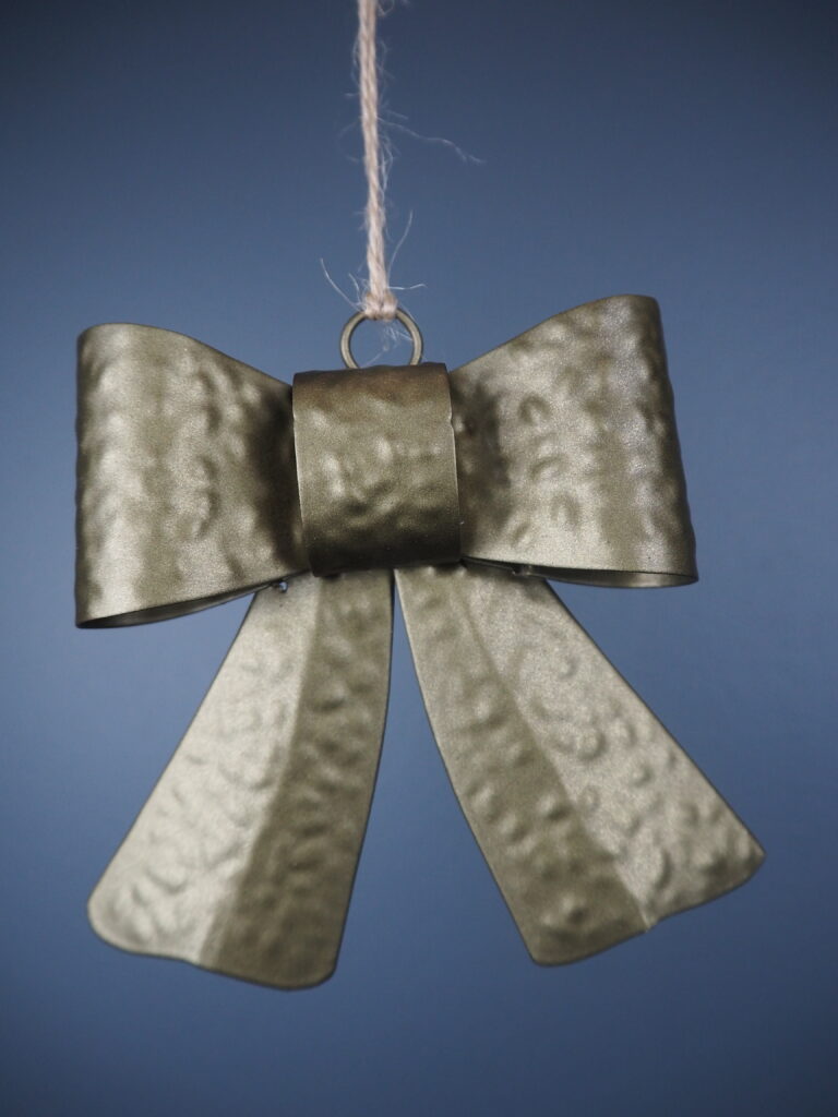 Hanging bow - Image 2