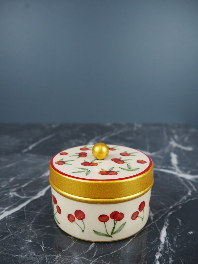 Box w cherries - Image 4