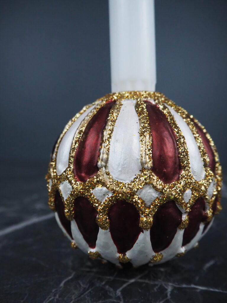 CH Ball red/white Gold glit - Image 3