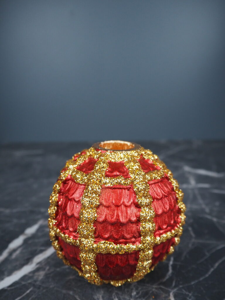 Royal candel red gold glit big - Image 3