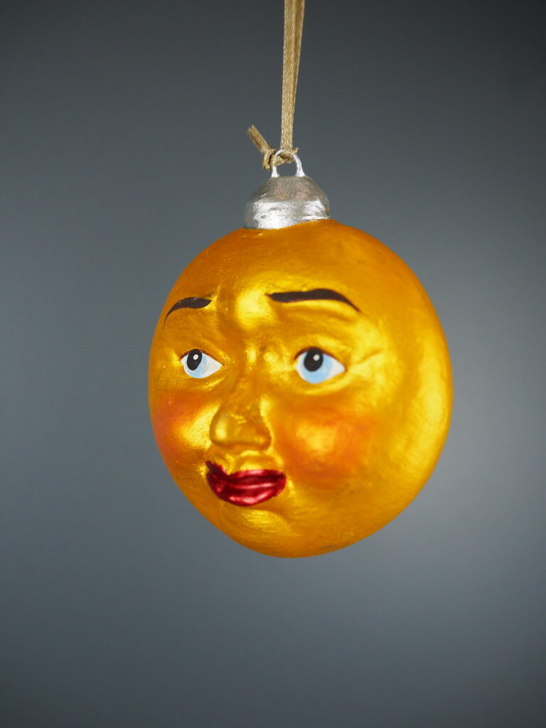 Mini flat face moon in gold - Image 3