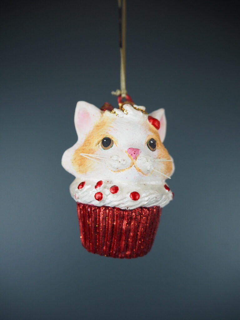 Cupcake Kitten in white scarf orn - Image 2