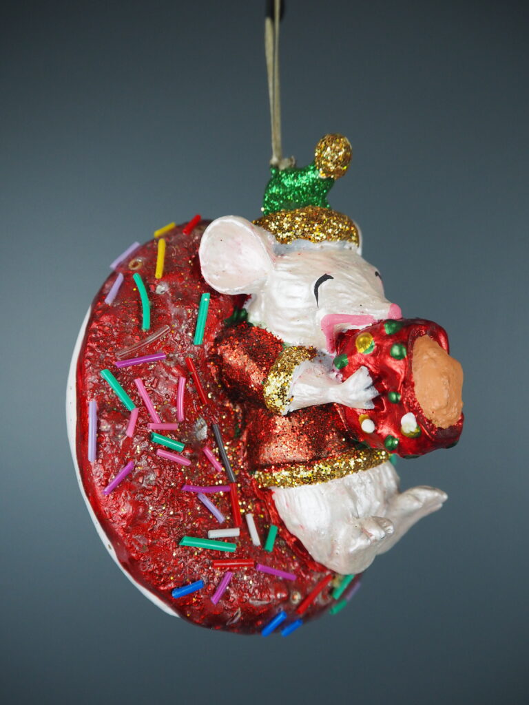 Mouse on red doughnut orn - Image 4