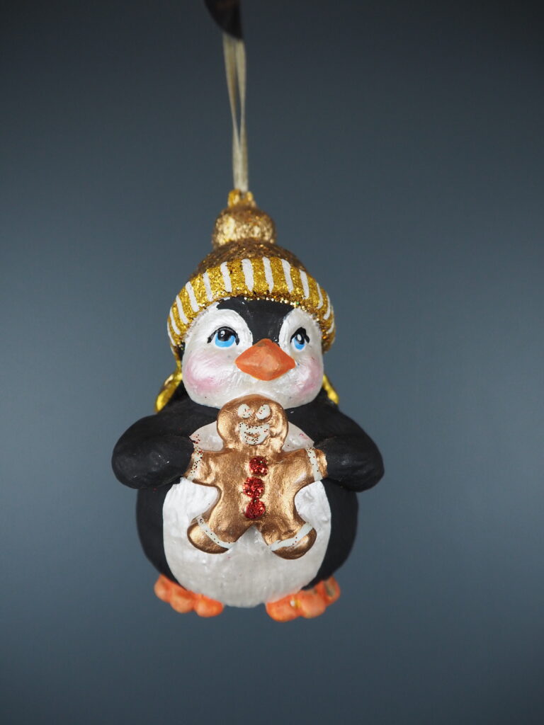 Penguin w/ ginger bread gold bobble hat - Image 2