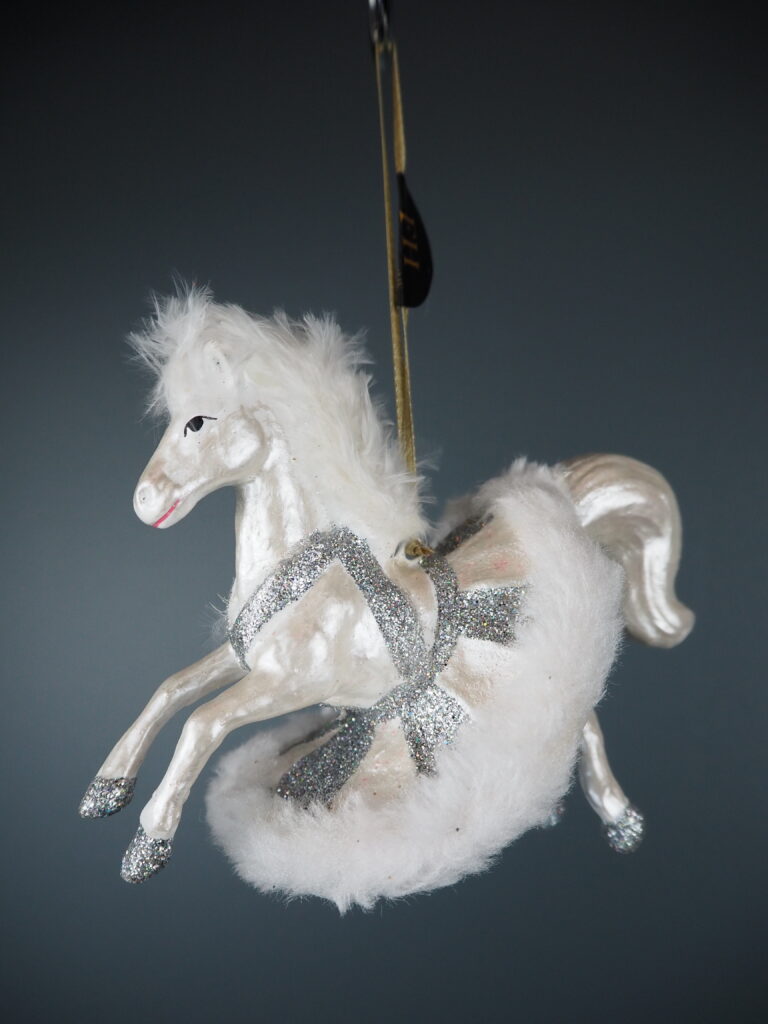 Ballerina horse  white/silver orn - Image 2