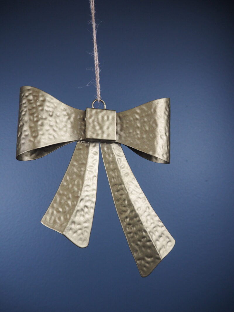 Hanging bow