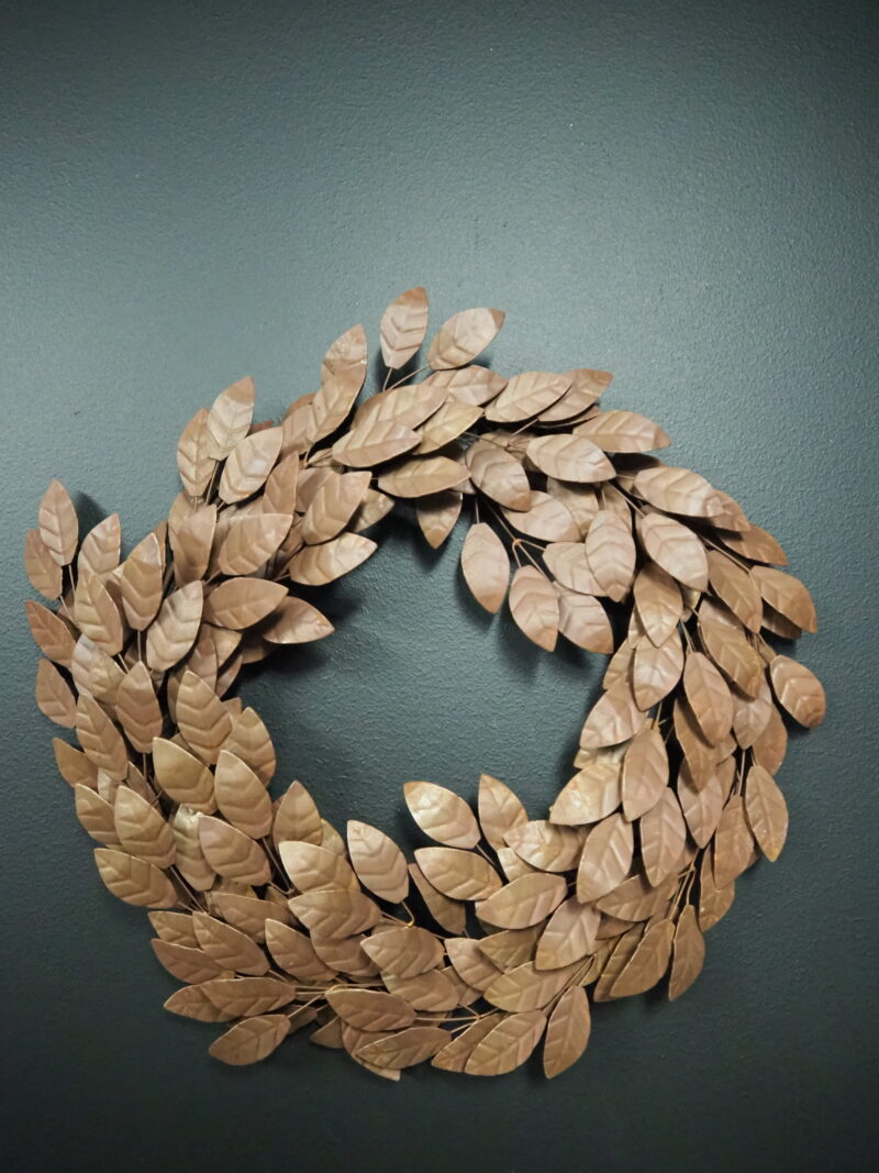 Wreath decor rust