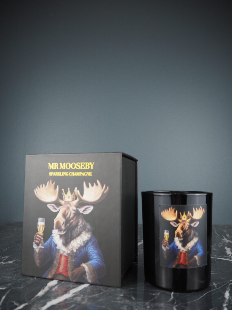 Marcel moose candle