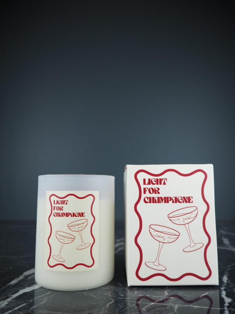 Light for champagne candle
