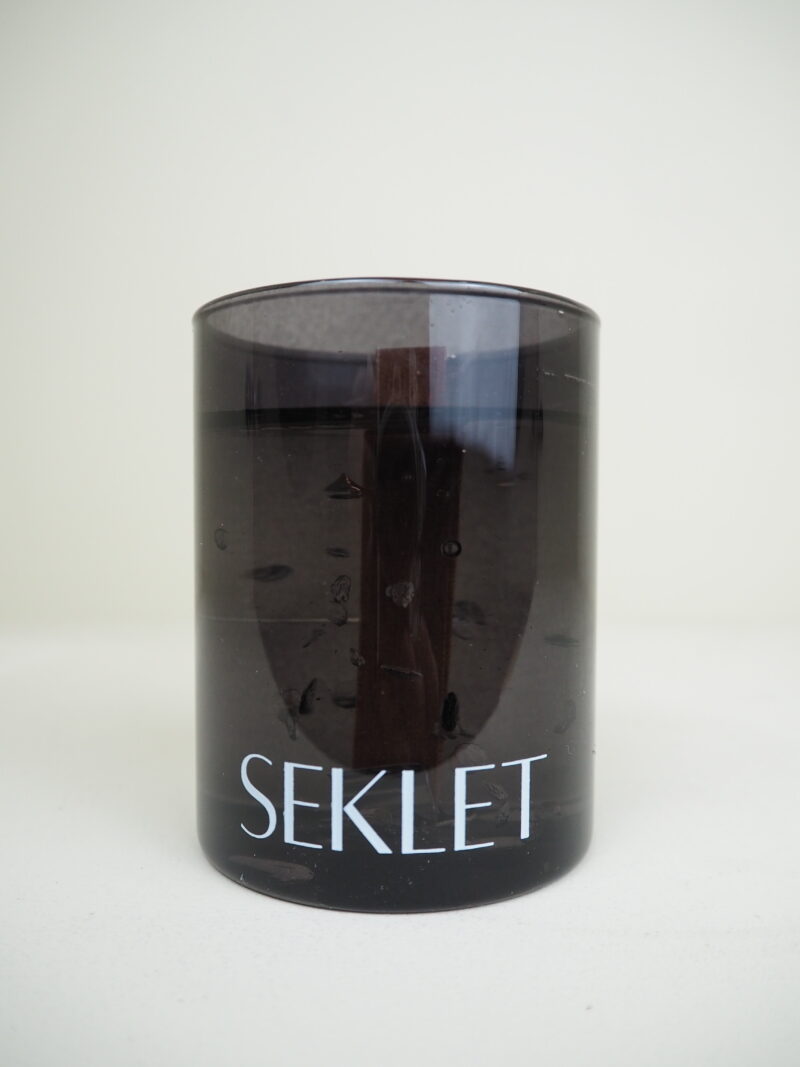 SEKLET black cedar candle
