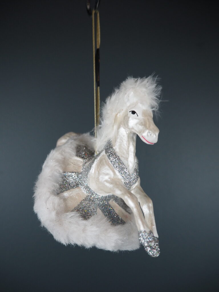 Ballerina horse  white/silver orn
