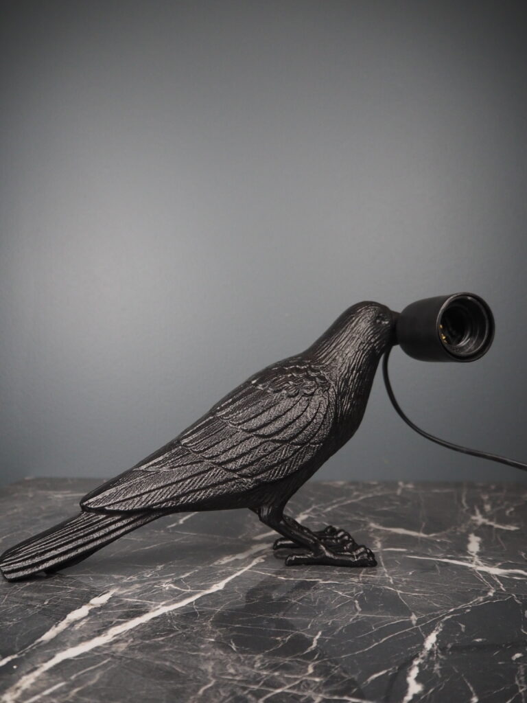 Alum. Raven Table Lamp Black