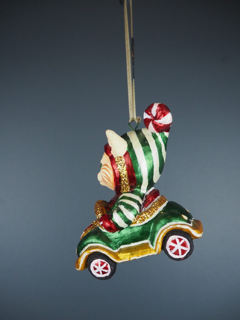 Xmas Cat in mini car red/green - Image 5