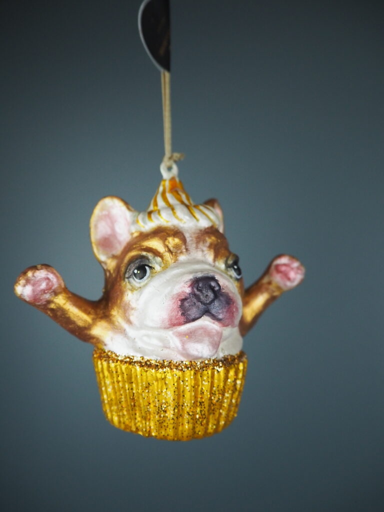 Cupcake dog in gold orn - Image 4