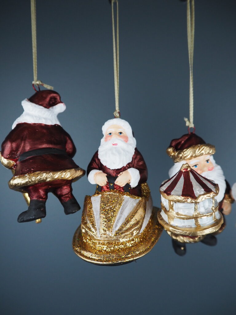 Circus Santa A/5 burg/pw orn - Image 5