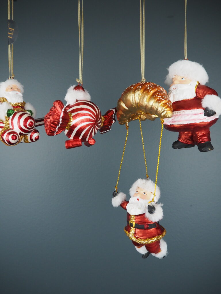 Sweets Santa in red/gold glits a/5 - Image 3
