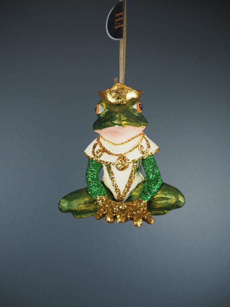 Yoga sitting frog in green - Image 2