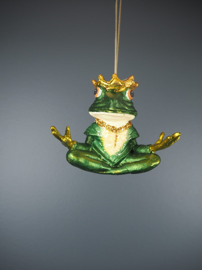 Meditating frog in green - Image 3
