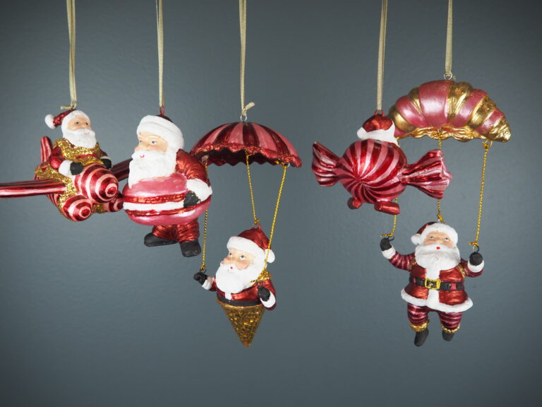 Sweets Santa in red/pink  a/5 - Image 2