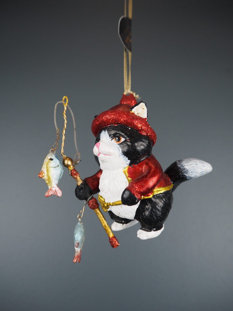 Fishing cat in black/red orn