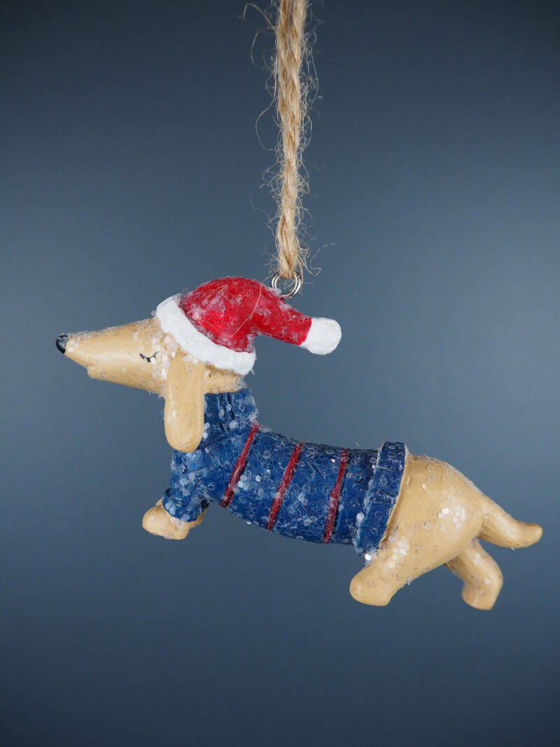 Dog hanging